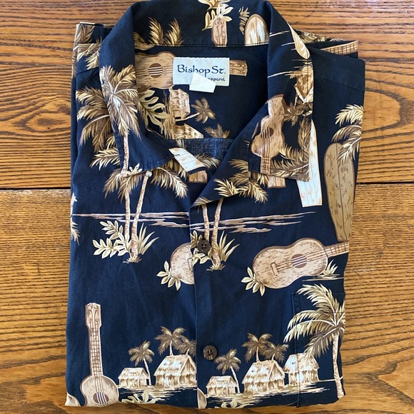 BISHOP ST. ALOHA BUTTON-FRONT HAWAIIAN SHIRT SIZE 4XL - Picture 3 of 8